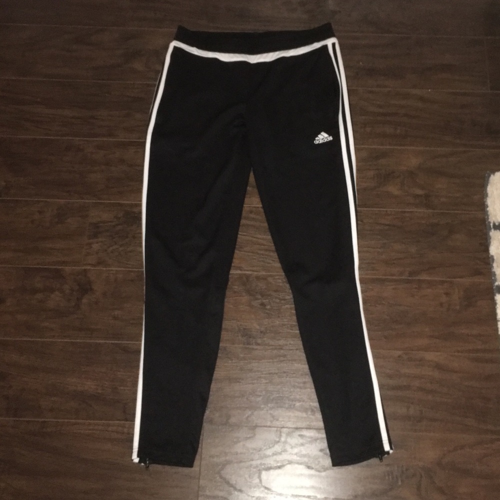 black athletic pants